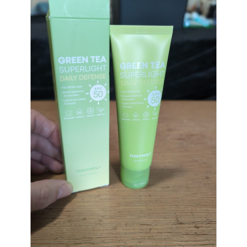 TonyMoly  Sunscreen Green Tea Superlight Daily Defense SPF 50 New Sealed in Box